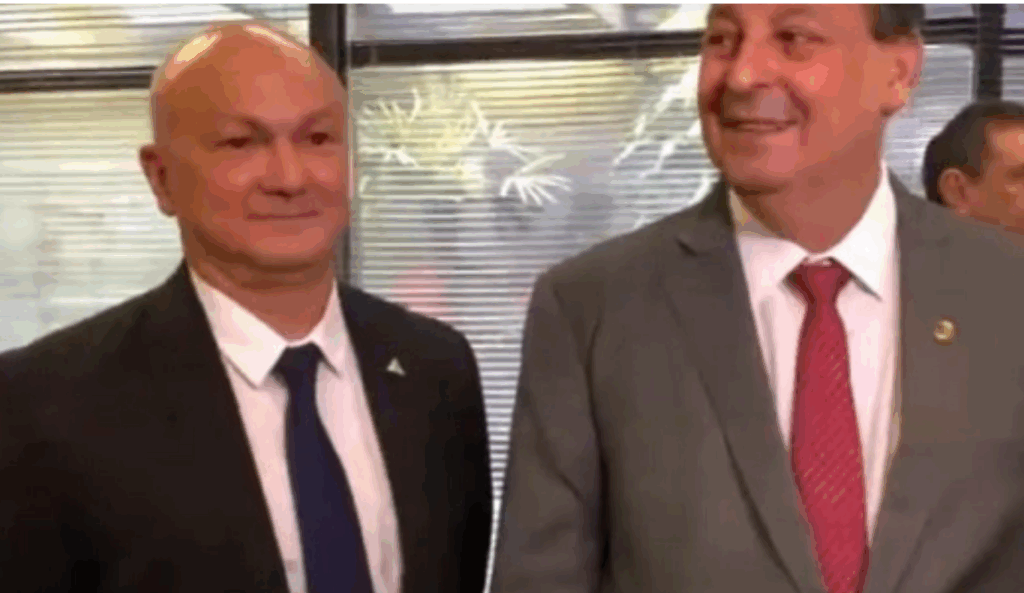 Menezes muda o tom e reconhece preparo político de Omar Aziz para o Governo do Amazonas