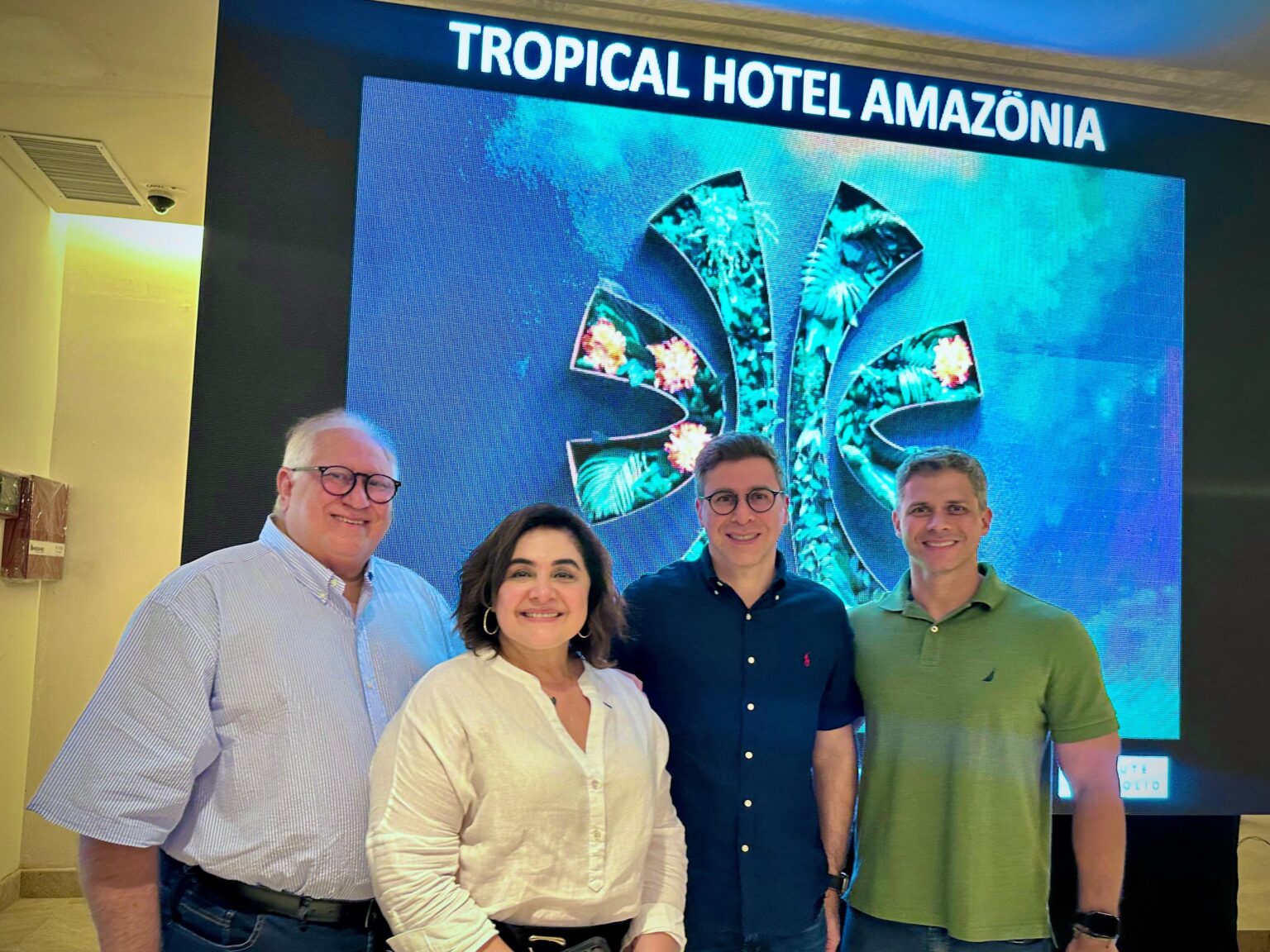 Maria do Carmo recebe empresários amazonenses em ‘tour’ pelo Tropical Hotel Amazônia