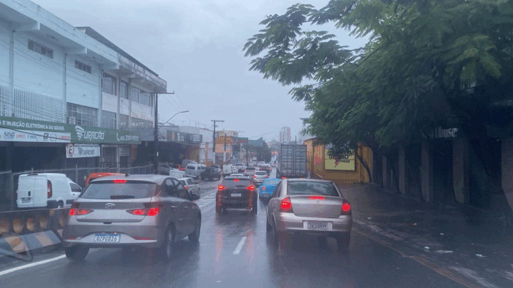 Homem encontrado morto em lixeira no Centro de Manaus era catador de latinhas