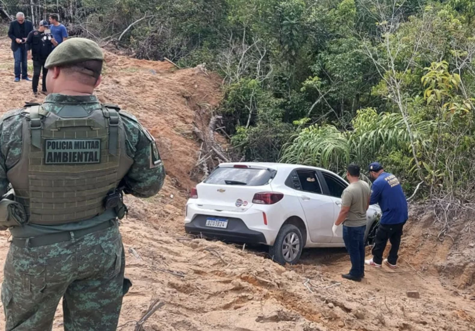 PMAM cumpre decisão judicial e reintegra militares suspeitos de chacina com quatro mortos em Manaus
