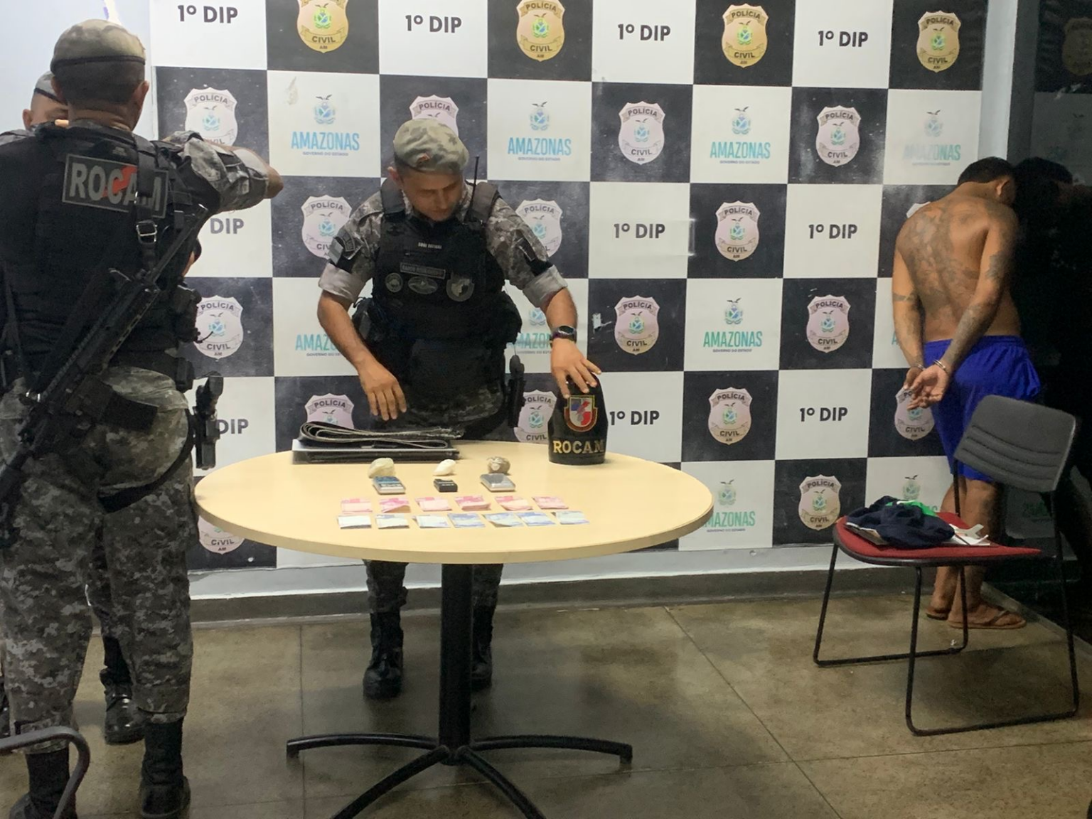 Suspeito tenta fugir da Rocam mas acaba preso com drogas em Manaus