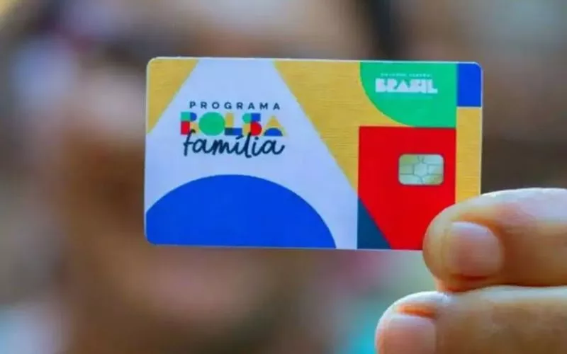 Bolsa Família é pago a inscritos com NIS final 3 pela Caixa