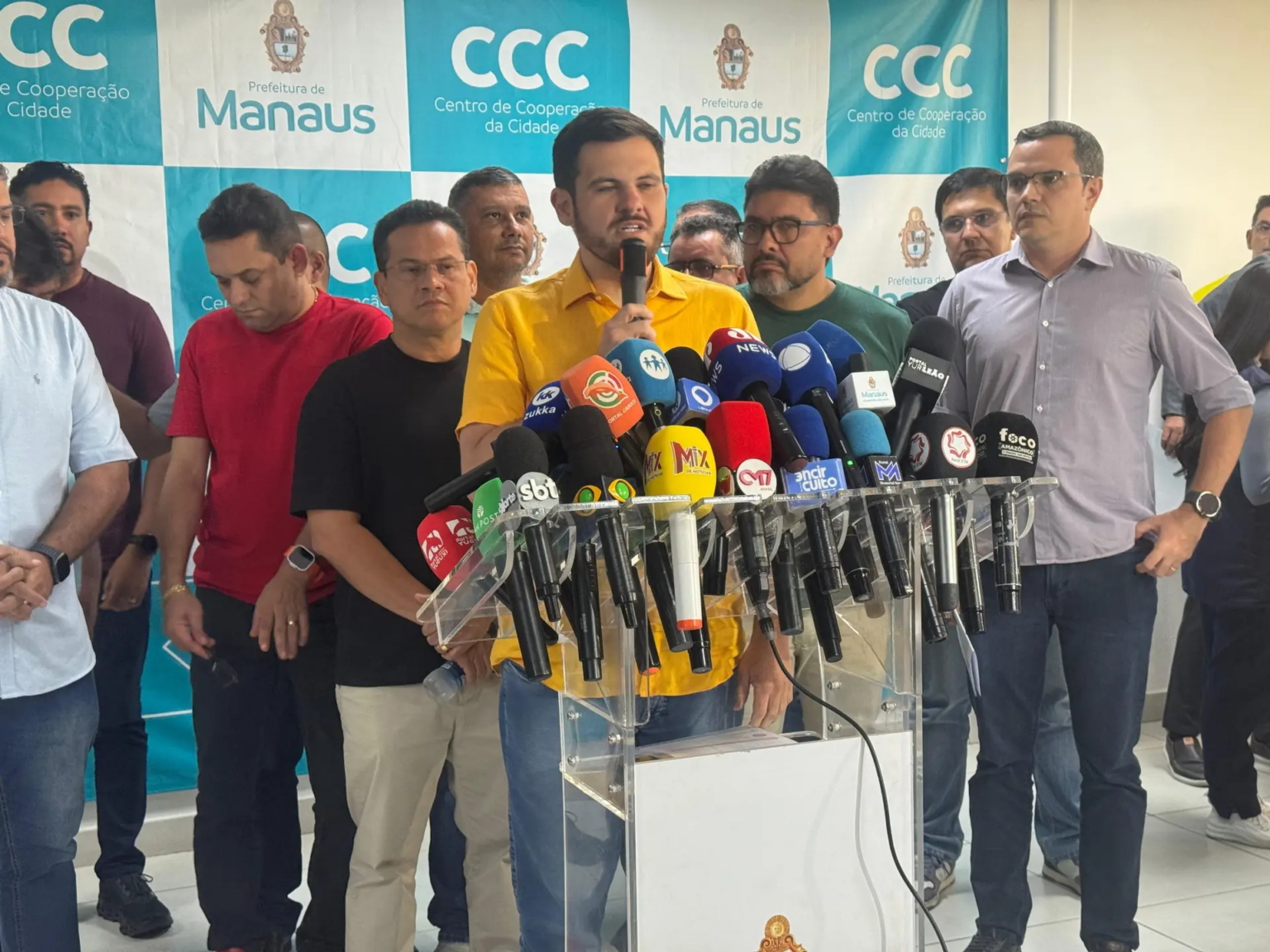 Greve de ônibus em Manaus foi causada por atraso nos repasses estaduais, afirma Renato Junior